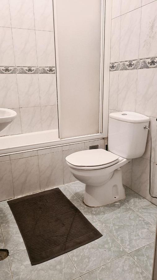 אודיבלאס Lovely Room For Rent מראה חיצוני תמונה